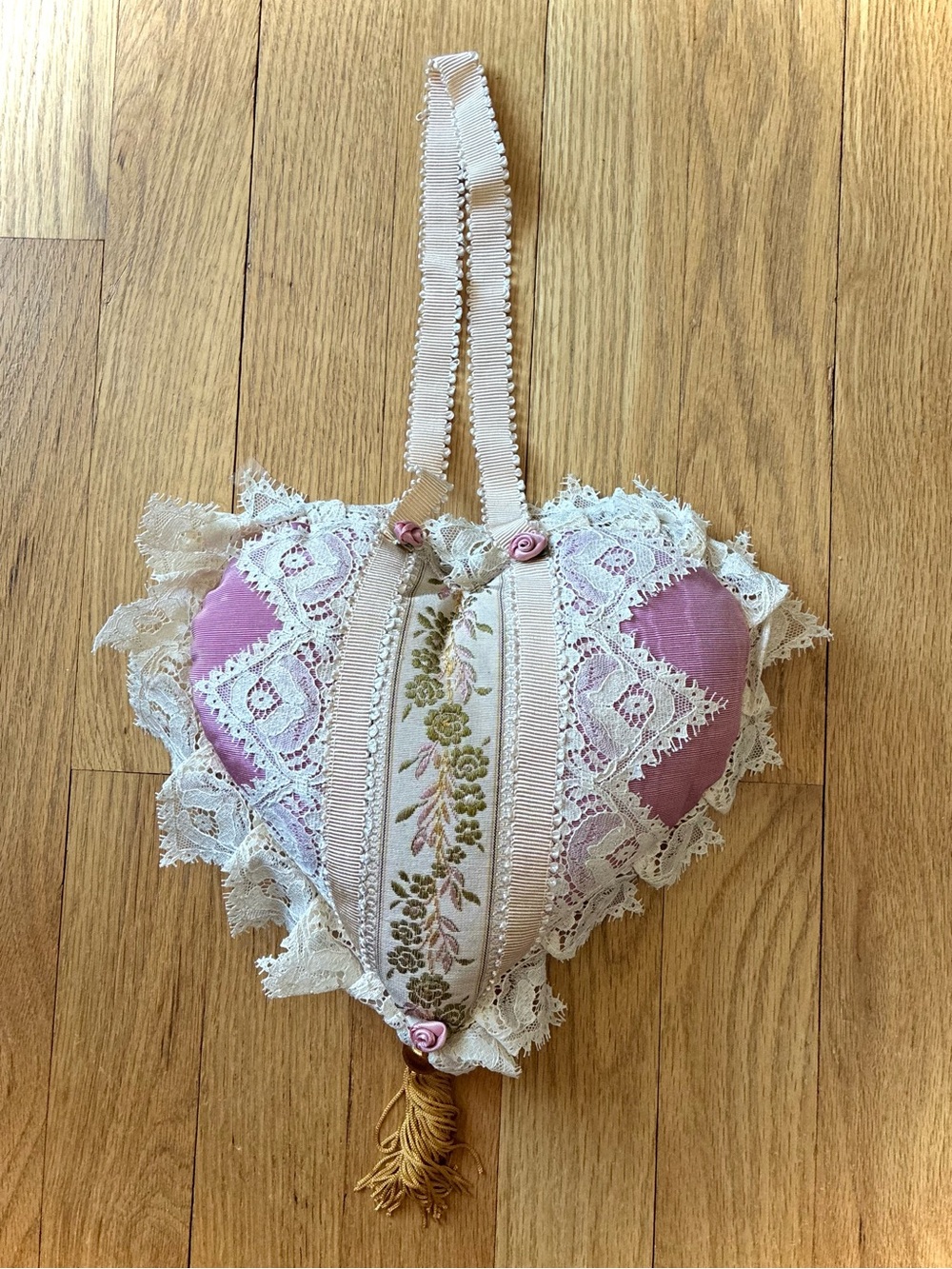NWOT Saks Fifth Avenue Vintage Heart Pillow, Hangs, Made in England, 1980s
